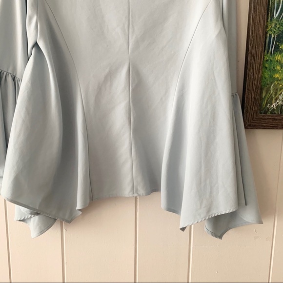 Carmen Marc Valvo Bell Sleeve size M - Picture 2 of 8